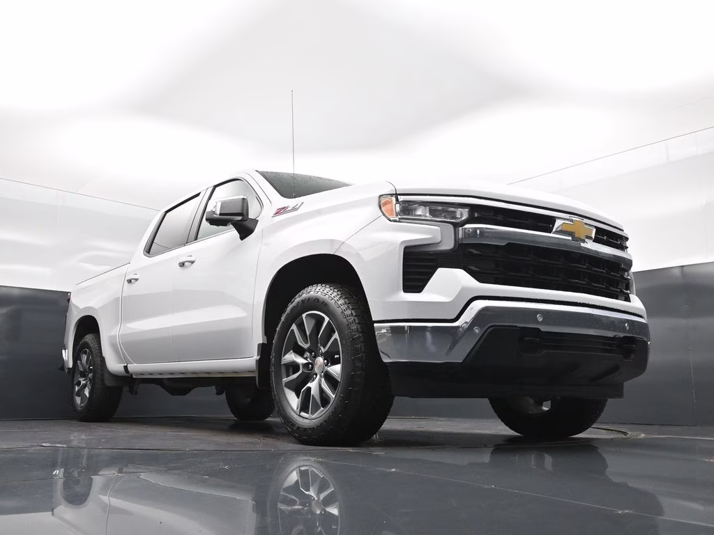 2026 Summit White Chevrolet Silverado 1500 LT 4X4 Truck