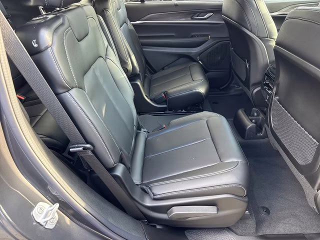 2025 Baltic Gray Metallic Clearcoat Jeep Grand Cherokee L Limited 4X4 SUV