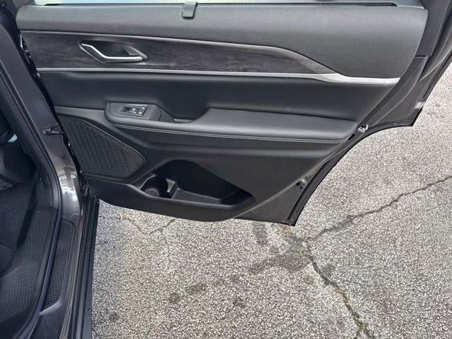 2025 Baltic Gray Metallic Clearcoat Jeep Grand Cherokee L Limited 4X4 SUV