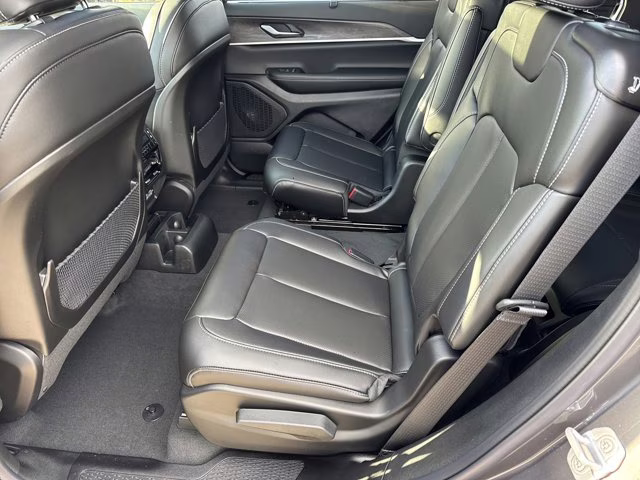 2025 Baltic Gray Metallic Clearcoat Jeep Grand Cherokee L Limited 4X4 SUV