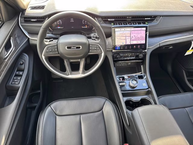 2025 Baltic Gray Metallic Clearcoat Jeep Grand Cherokee L Limited 4X4 SUV