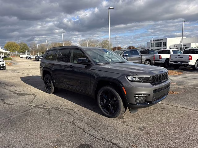 2025 Baltic Gray Metallic Clearcoat Jeep Grand Cherokee L Limited 4X4 SUV