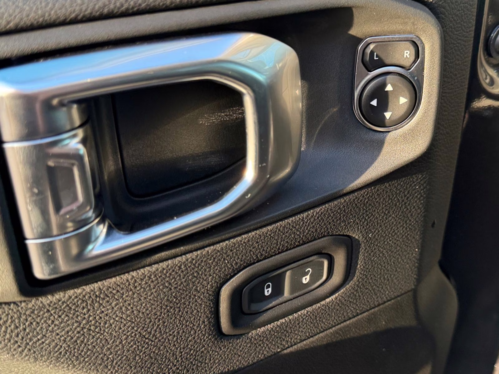 2026 Granite Crystal Metallic Clearcoat Jeep Wrangler Rubicon 4X4 SUV