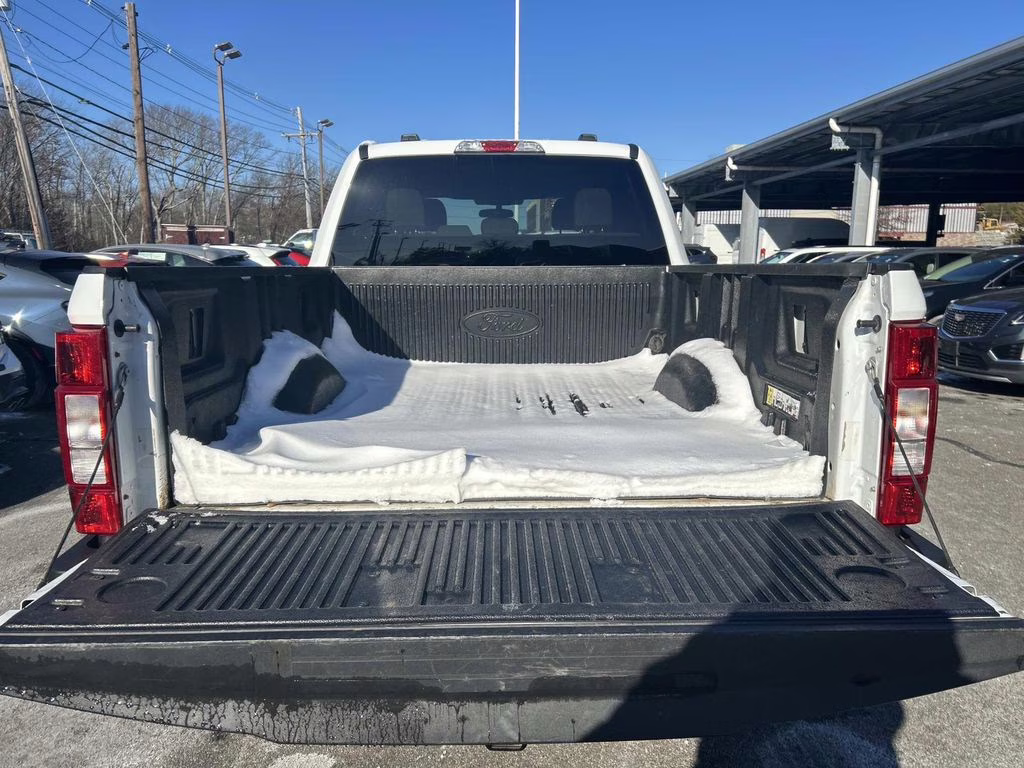 2022 Oxford White Ford Super Duty F-250 SRW XLT 4X4 Truck