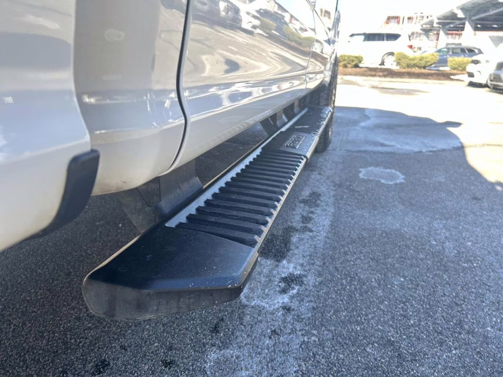 2022 Oxford White Ford Super Duty F-250 SRW XLT 4X4 Truck