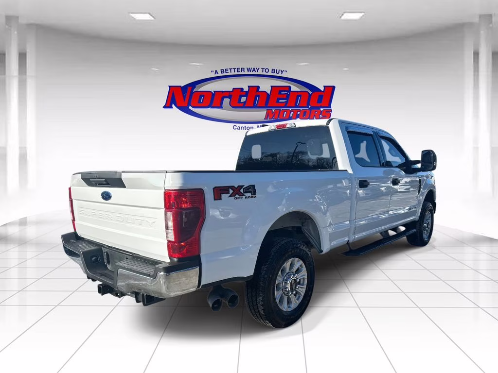 2022 Oxford White Ford Super Duty F-250 SRW XLT 4X4 Truck