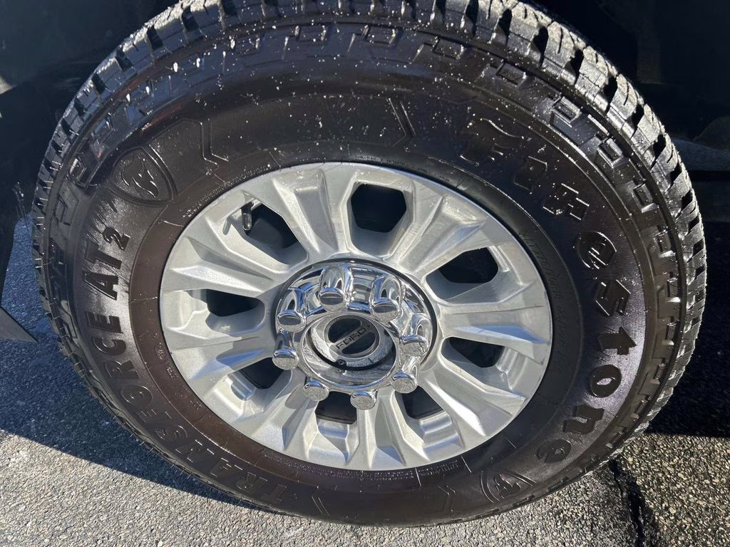 2022 Oxford White Ford Super Duty F-250 SRW XLT 4X4 Truck