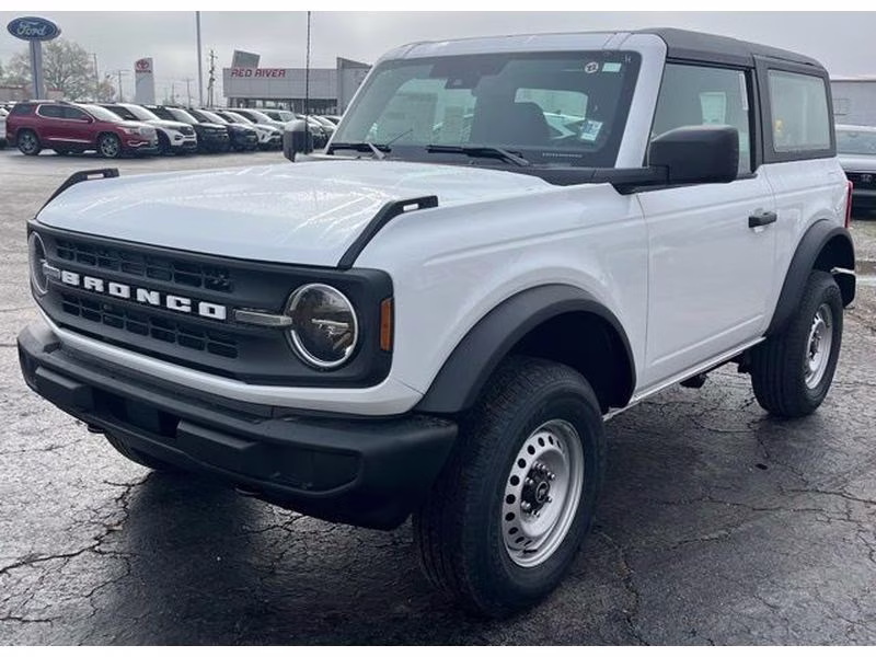 2025 Oxford White Ford Bronco Base 4X4 SUV