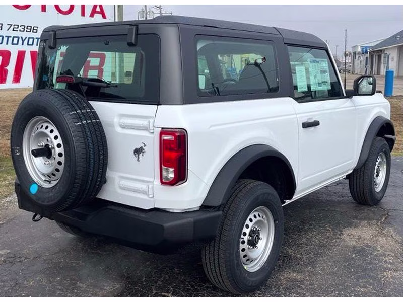 2025 Oxford White Ford Bronco Base 4X4 SUV