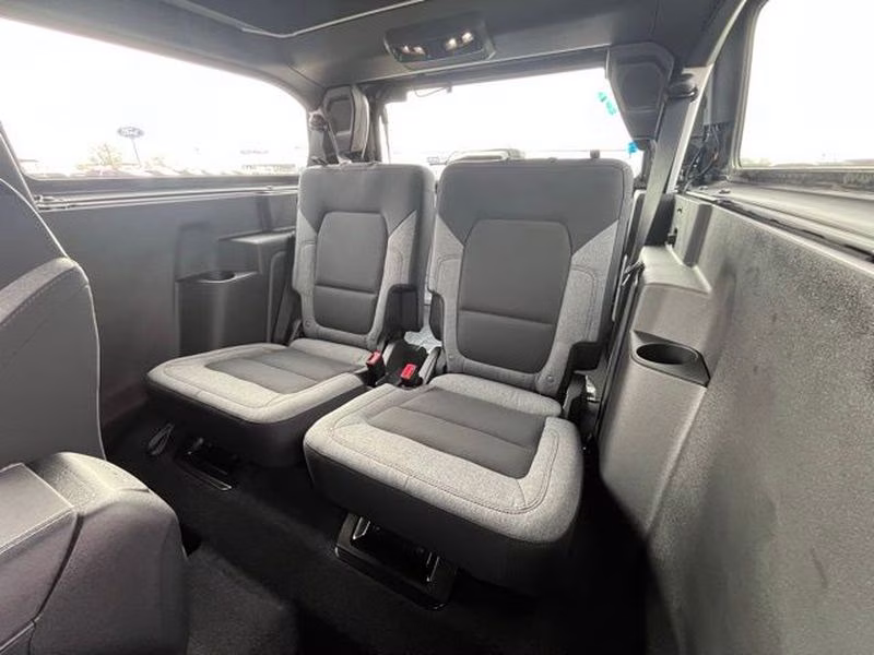 2025 Oxford White Ford Bronco Base 4X4 SUV