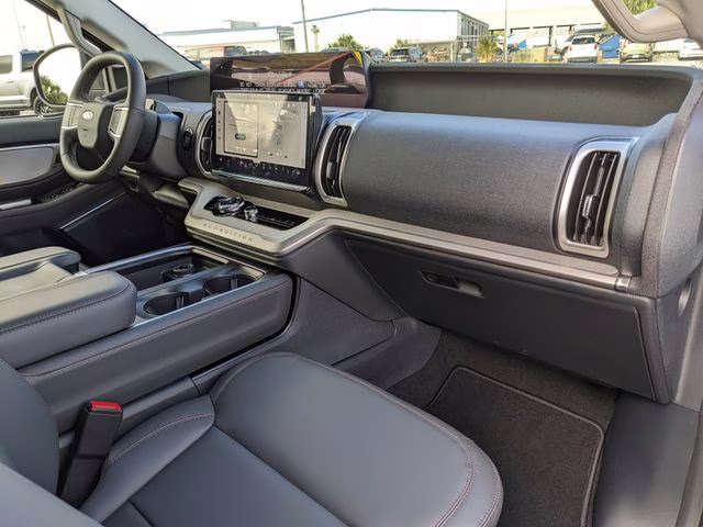 2025 Agate Black Metallic Ford Expedition Active RWD SUV