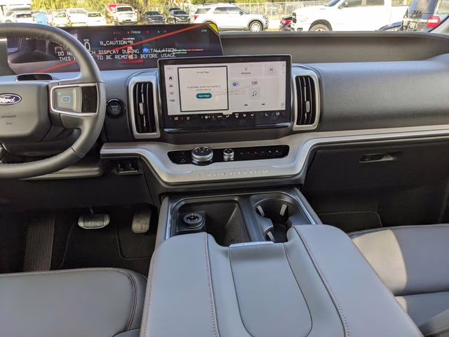 2025 Agate Black Metallic Ford Expedition Active RWD SUV