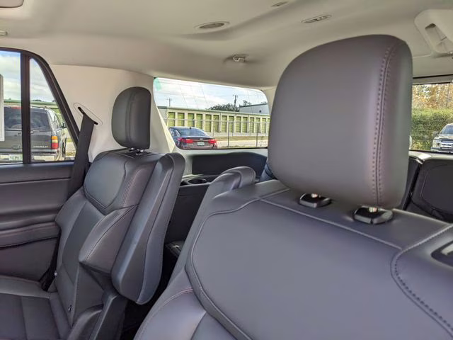 2025 Agate Black Metallic Ford Expedition Active RWD SUV