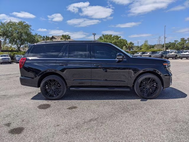 2025 Agate Black Metallic Ford Expedition Active RWD SUV