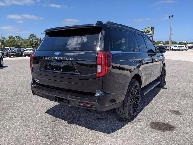 2025 Agate Black Metallic Ford Expedition Active RWD SUV