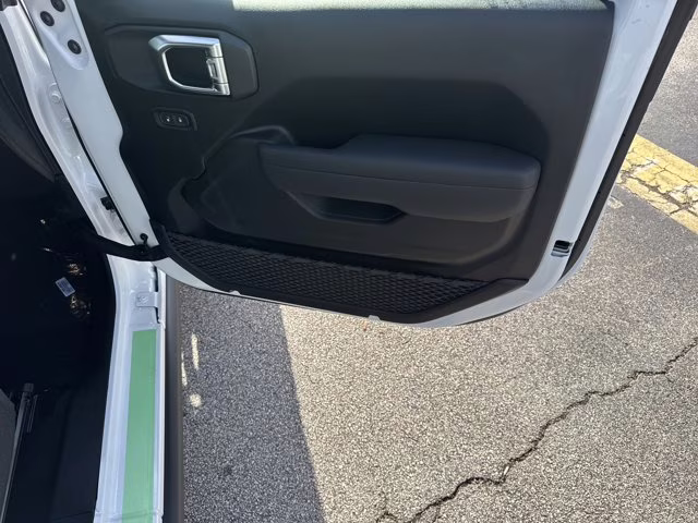 2026 Bright White Clearcoat Jeep Wrangler Willys 4X4 Convertible