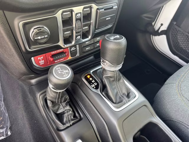 2026 Bright White Clearcoat Jeep Wrangler Willys 4X4 Convertible