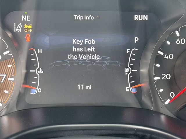 2026 Silver Zynith Metallic Clearcoat Jeep Compass Latitude Altitude 4X4 SUV