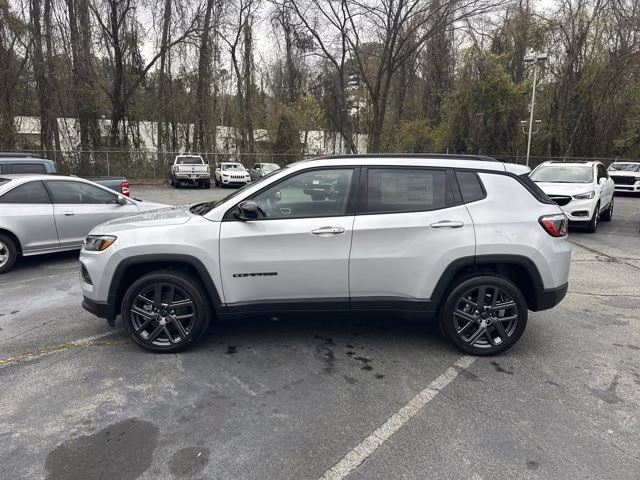 2026 Silver Zynith Metallic Clearcoat Jeep Compass Latitude Altitude 4X4 SUV