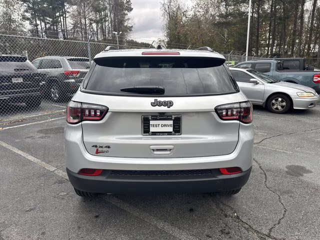 2026 Silver Zynith Metallic Clearcoat Jeep Compass Latitude Altitude 4X4 SUV