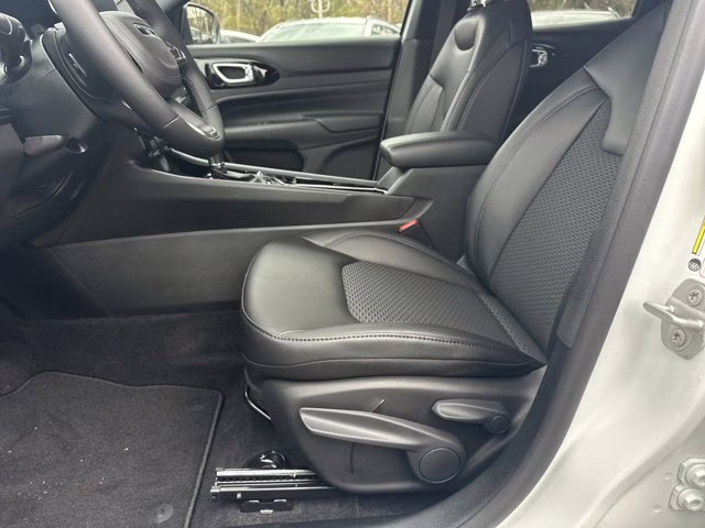 2026 Bright White Clearcoat Jeep Compass Latitude Altitude 4X4 SUV