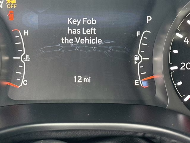 2026 Bright White Clearcoat Jeep Compass Latitude Altitude 4X4 SUV