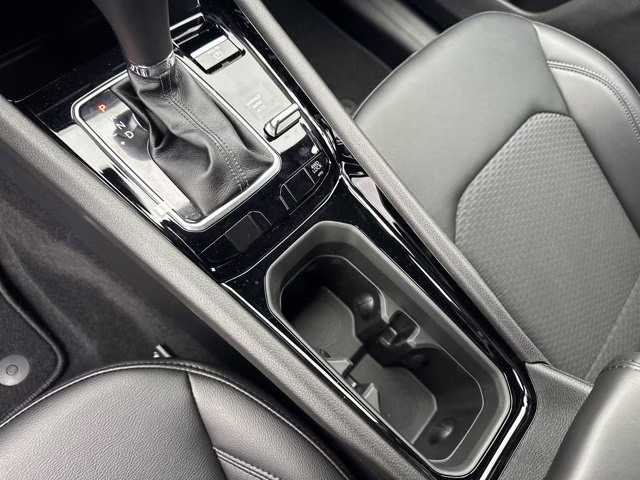 2026 Bright White Clearcoat Jeep Compass Latitude Altitude 4X4 SUV