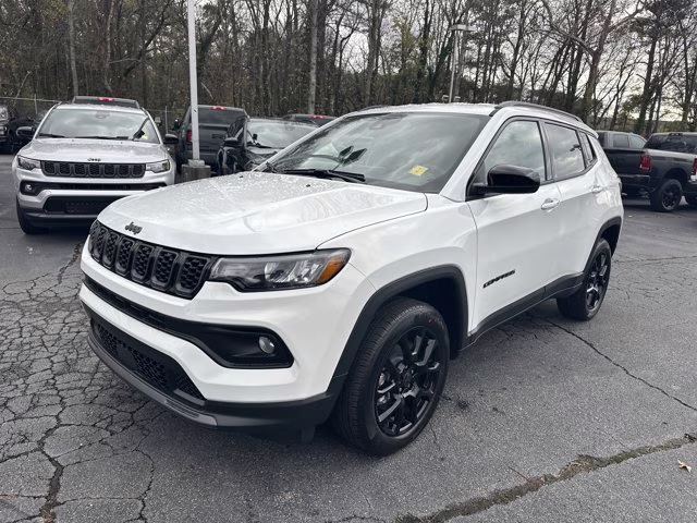 2026 Bright White Clearcoat Jeep Compass Latitude Altitude 4X4 SUV