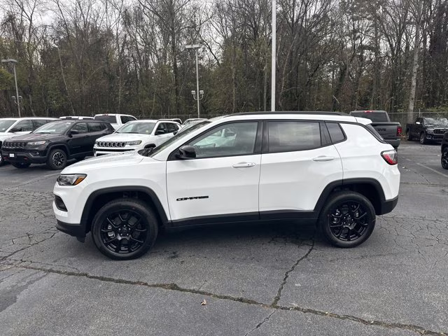 2026 Bright White Clearcoat Jeep Compass Latitude Altitude 4X4 SUV