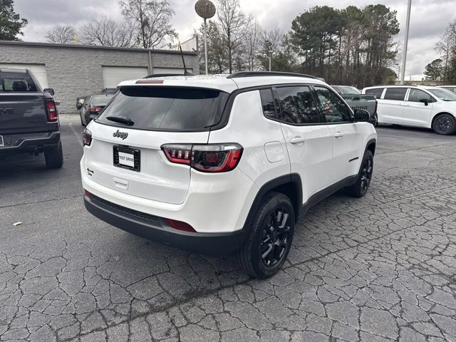 2026 Bright White Clearcoat Jeep Compass Latitude Altitude 4X4 SUV