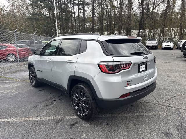 2026 Silver Zynith Metallic Clearcoat Jeep Compass Latitude Altitude 4X4 SUV