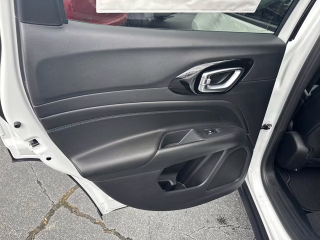 2026 Bright White Clearcoat Jeep Compass Latitude Altitude 4X4 SUV