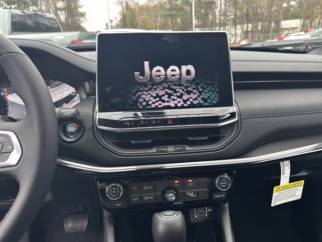 2026 Bright White Clearcoat Jeep Compass Latitude Altitude 4X4 SUV