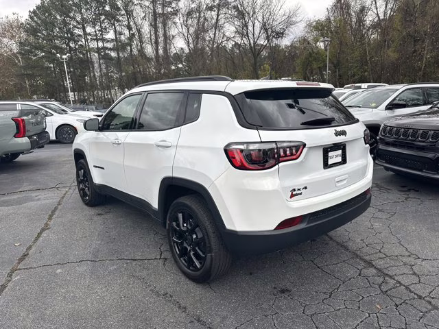 2026 Bright White Clearcoat Jeep Compass Latitude Altitude 4X4 SUV