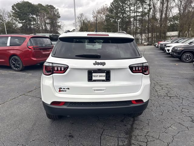 2026 Bright White Clearcoat Jeep Compass Latitude Altitude 4X4 SUV