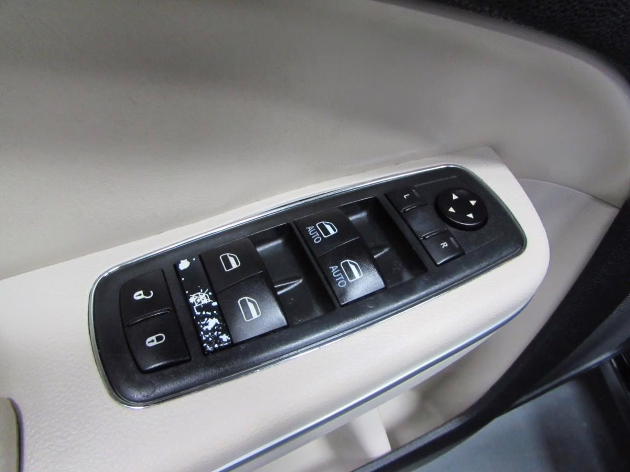 2020 Gloss Black Chrysler 300 Touring RWD Sedan