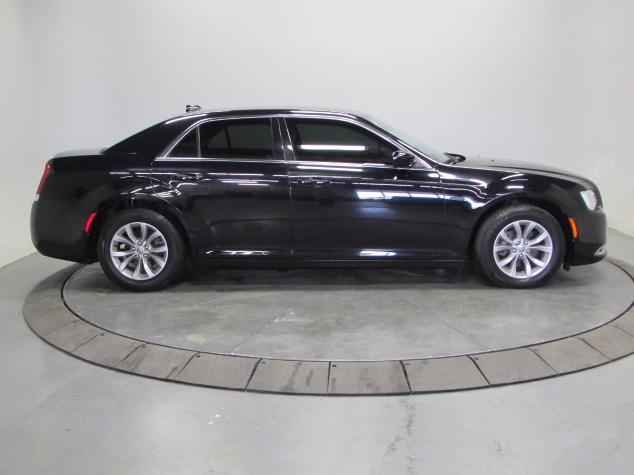 2020 Gloss Black Chrysler 300 Touring RWD Sedan
