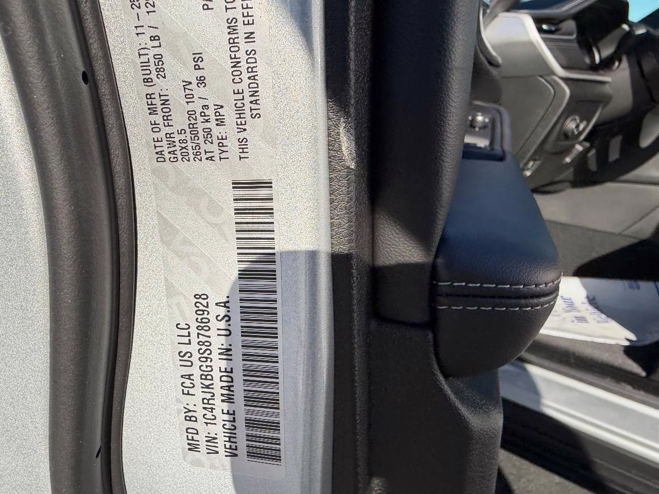 2025 Silver Zynith Jeep Grand Cherokee L Limited 4X4 SUV