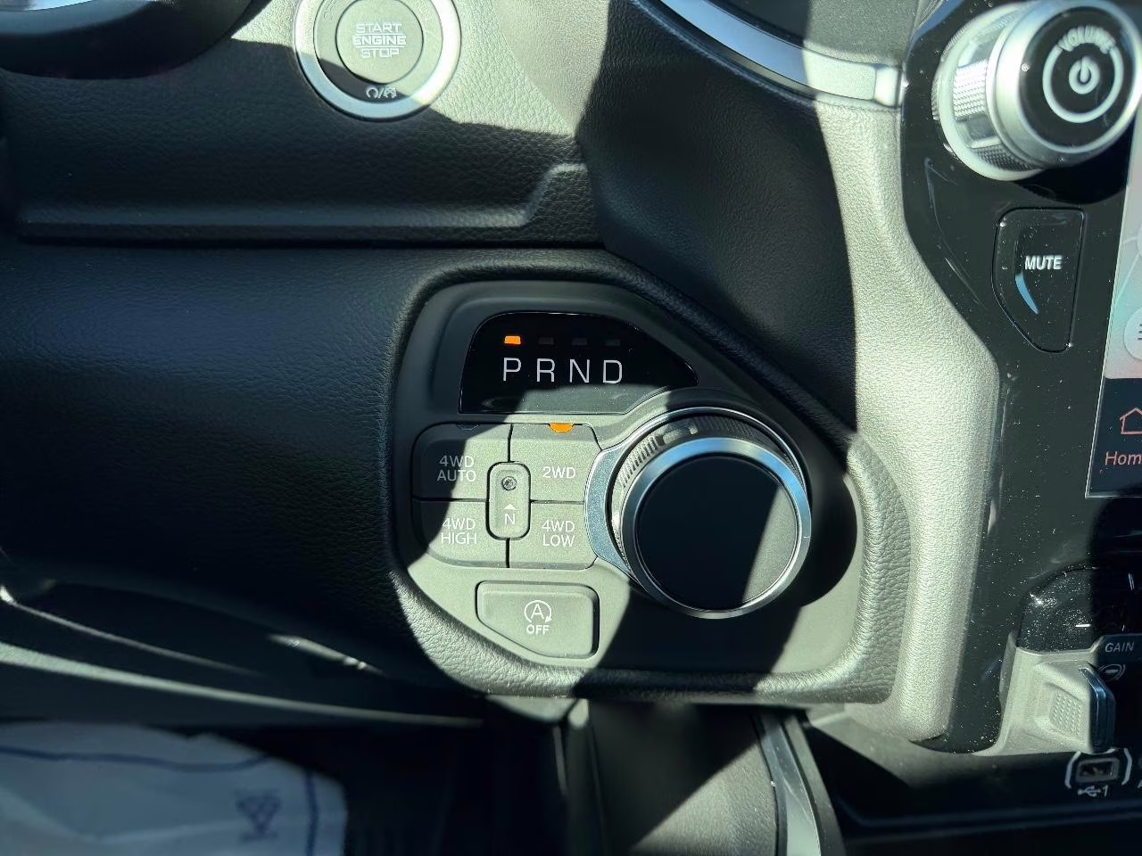 2026 Diamond Black Crystal Pearlcoat Ram 1500 Big Horn/Lone Star 4X4 Truck