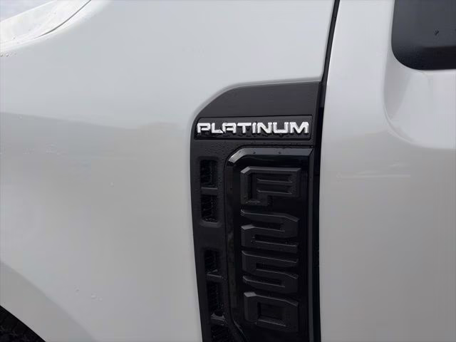 2026 Star White Metallic Tri-Coat Ford Super Duty F-250 SRW Platinum 4X4 Truck