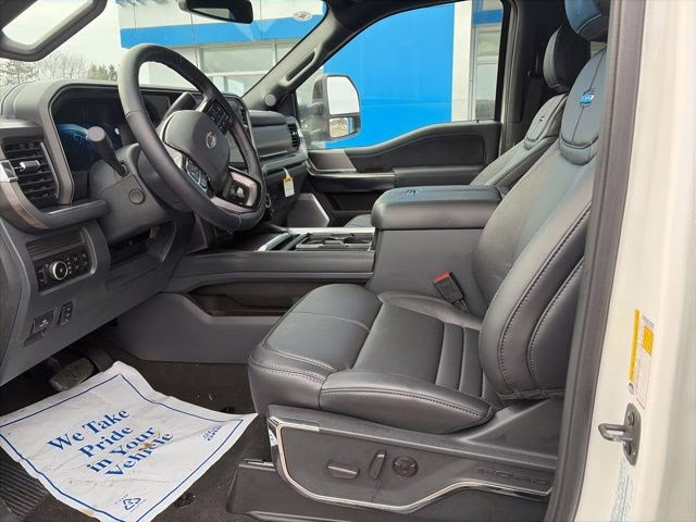 2026 Star White Metallic Tri-Coat Ford Super Duty F-250 SRW Platinum 4X4 Truck