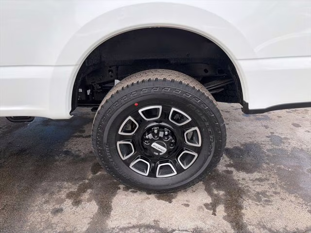 2026 Star White Metallic Tri-Coat Ford Super Duty F-250 SRW Platinum 4X4 Truck