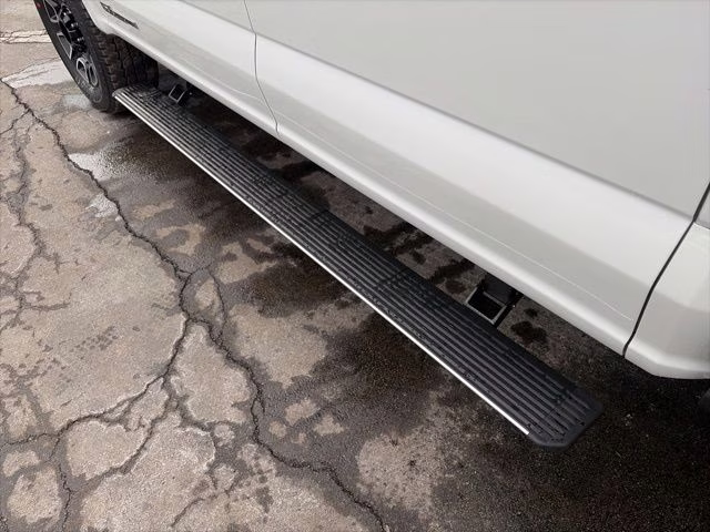 2026 Star White Metallic Tri-Coat Ford Super Duty F-250 SRW Platinum 4X4 Truck