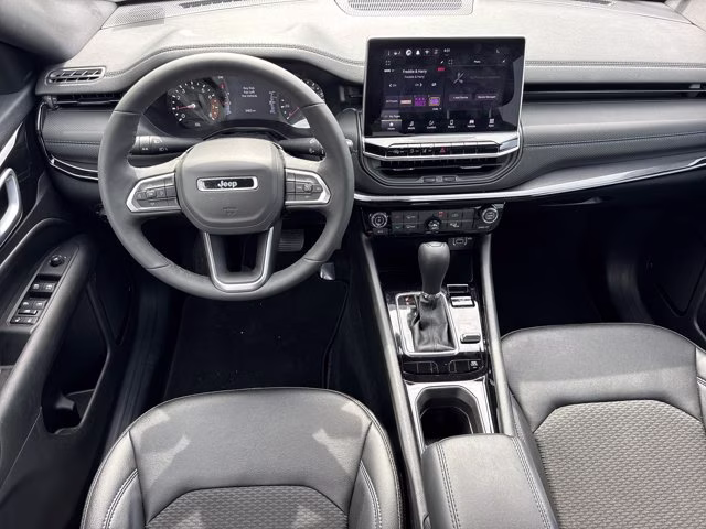 2026 Silver Zynith Metallic Clearcoat Jeep Compass Latitude Altitude 4X4 SUV