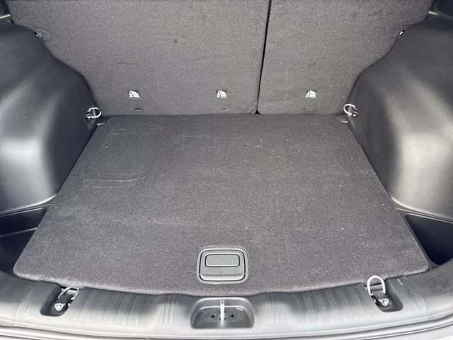 2026 Silver Zynith Metallic Clearcoat Jeep Compass Latitude Altitude 4X4 SUV