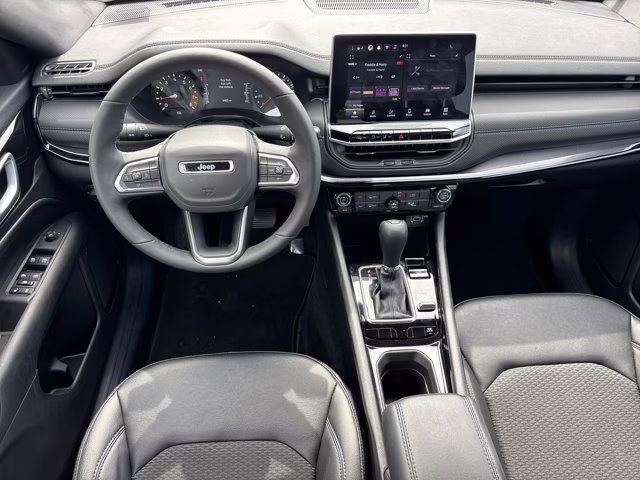 2026 Silver Zynith Metallic Clearcoat Jeep Compass Latitude Altitude 4X4 SUV