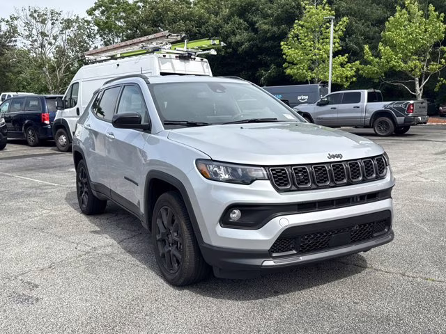 2026 Silver Zynith Metallic Clearcoat Jeep Compass Latitude Altitude 4X4 SUV