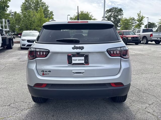 2026 Silver Zynith Metallic Clearcoat Jeep Compass Latitude Altitude 4X4 SUV