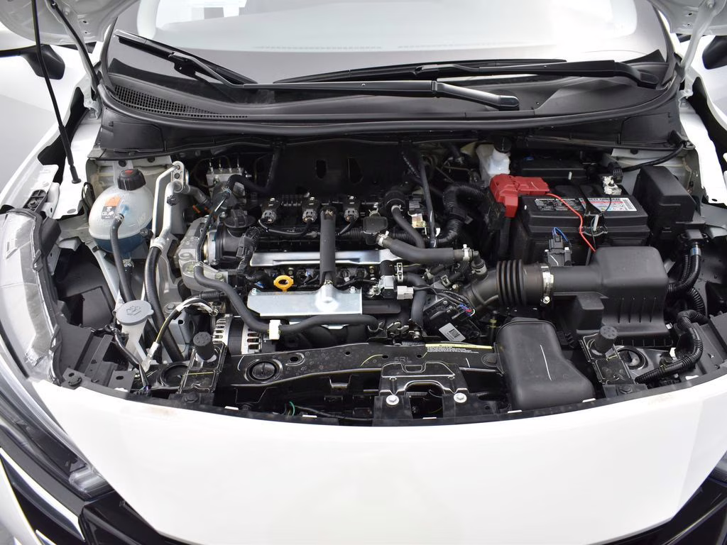 2025 Aspen White Tricoat Nissan Versa 1.6 SV FWD Sedan