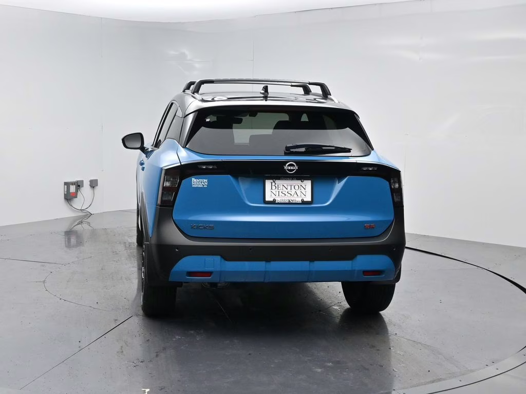 2026 Arctic Ice Blue/Black Nissan Kicks SR FWD SUV